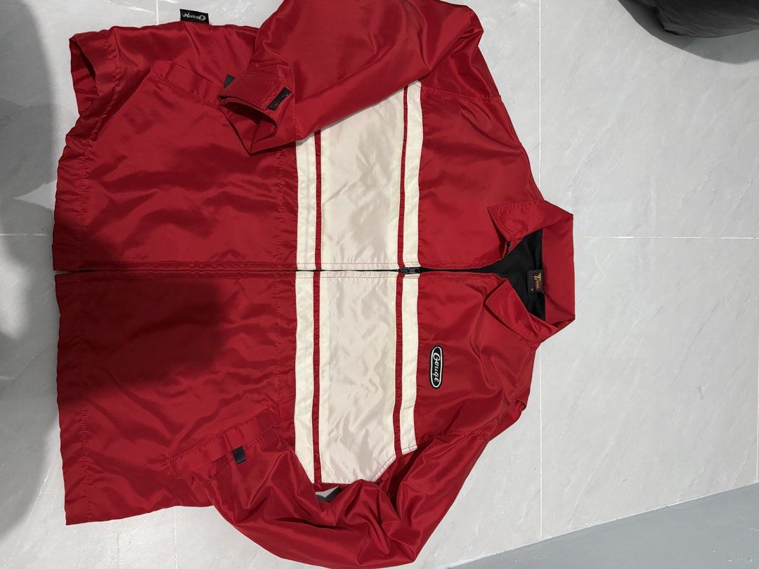 Gouge Vintage Jacket (Category: Coats, Jackets and Outerwear) located in Mandaluyong City. Submitted by declutteringggg101 (Listing ID 1468922296, Image 3). Description: .