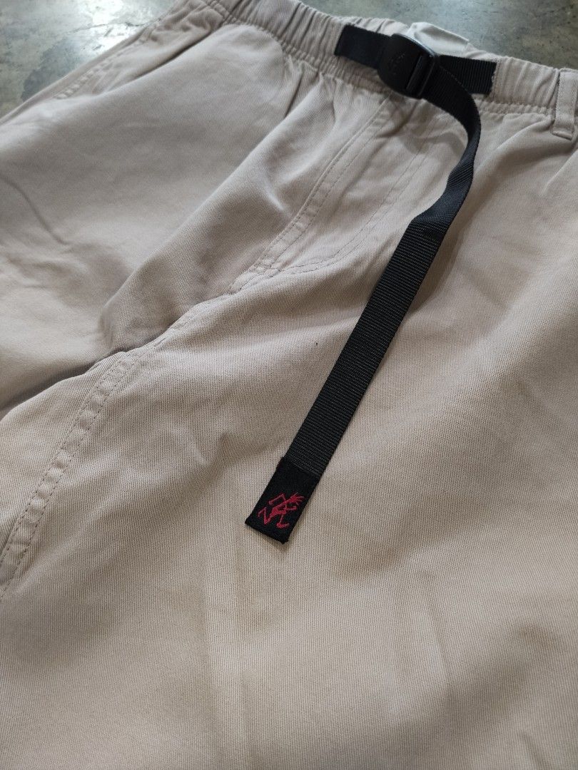 Gramicci Khaki Straight Pants (Category: Jeans) located in Taytay. Submitted by the_vtg_pop-up (Listing ID 1468809597, Image 2). Description: .