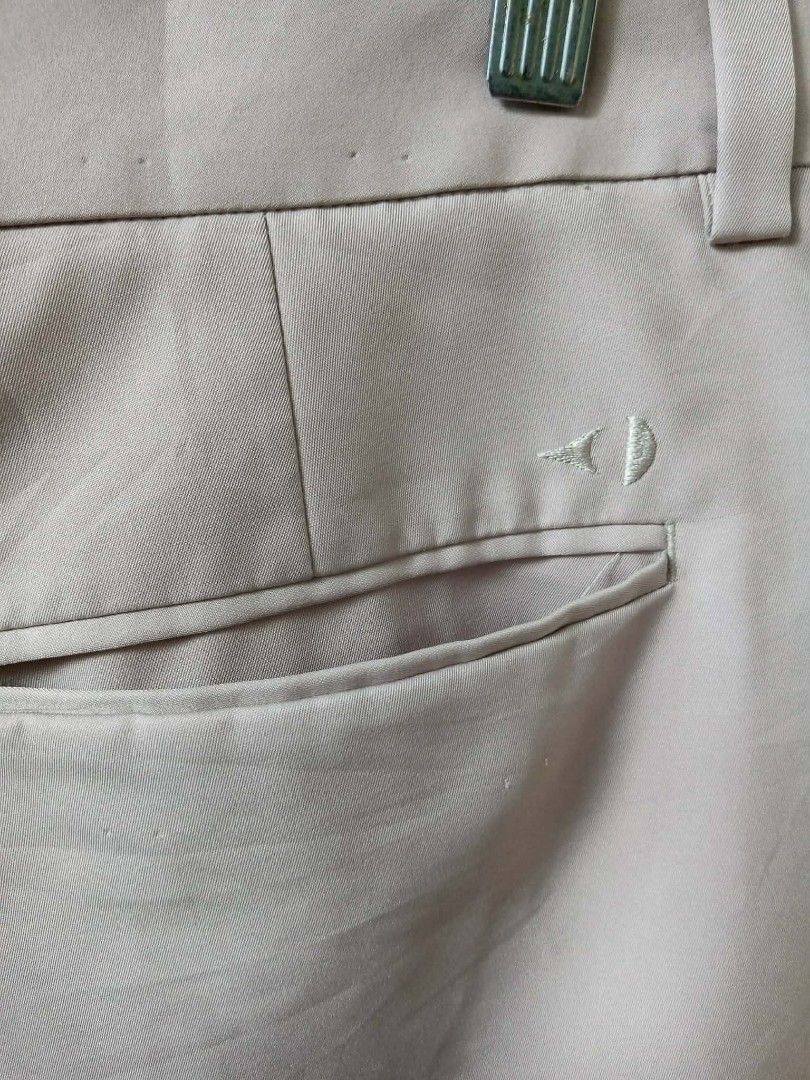GRAND SLAM Golf Khaki Shorts (Category: Shorts) located in Pasig City. Submitted by rjkfindsofficial (Listing ID 1468779576, Image 3). Description: ITEM DETAILS & SPECS: • Brand: GRAND SLAM GOLF • Color: Khaki / Beige • Texture / Fabric: Slacks-type / Smooth Golf Performance Fabric (100% Polyester) • Tag Size: Size 36 (Waist 36) • Made in: Vietnam • Condition: Preloved / Thrifted (Galing ukay-ukay, needs wash / laba lang) • Legitimacy: 100% Authe