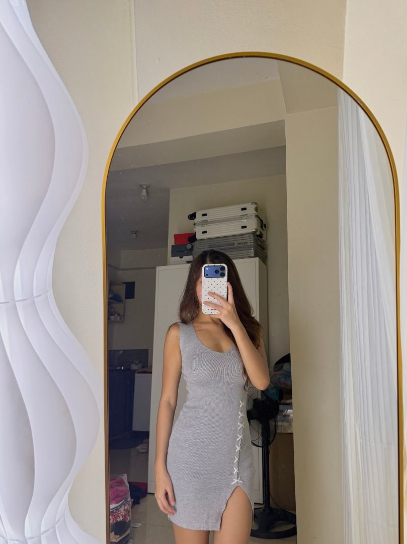 Gray Mini Dress (Category: Dresses) located in Mandaluyong City. Submitted by prelovedbyrinoa_ (Listing ID 1468853516, Image 2). Description: Preloved — wear once ♡ Size: XS–S ♡ Location: Mandaluyong City ♡ Lalamove / Grab Express available.