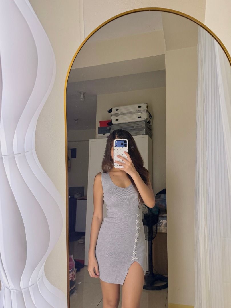Gray Mini Dress (Category: Dresses) located in Mandaluyong City. Submitted by prelovedbyrinoa_ (Listing ID 1468853516, Image 3). Description: Preloved — wear once ♡ Size: XS–S ♡ Location: Mandaluyong City ♡ Lalamove / Grab Express available.
