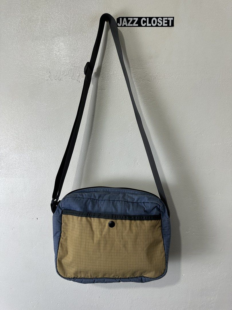 Gregory 5L Utility Shoulder/Sling Bag (Category: Sling Bags) located in San Fernando. Submitted by jazzclosetest2018 (Listing ID 1468805697, Image 2). Description: My Location: San Fernando, Pampanga📍 Payment 1st Transaction! Gregory 5L Utility Shoulder/Sling Bag Size: Large Dims.: L10" * W12" (more or less) Excellent Condition Legit/Authentic ₱ 1250.00 + SF.