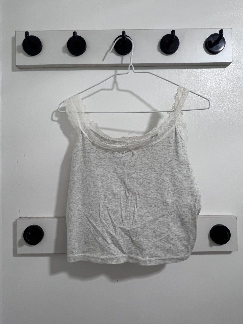 grey lace trim tank top (Category: Sleeveless) located in Bulacan. Submitted by jaenaissante (Listing ID 1468924530, Image 1). Description: - lightweight, stretchy cotton knit - doesn’t fit my body right .