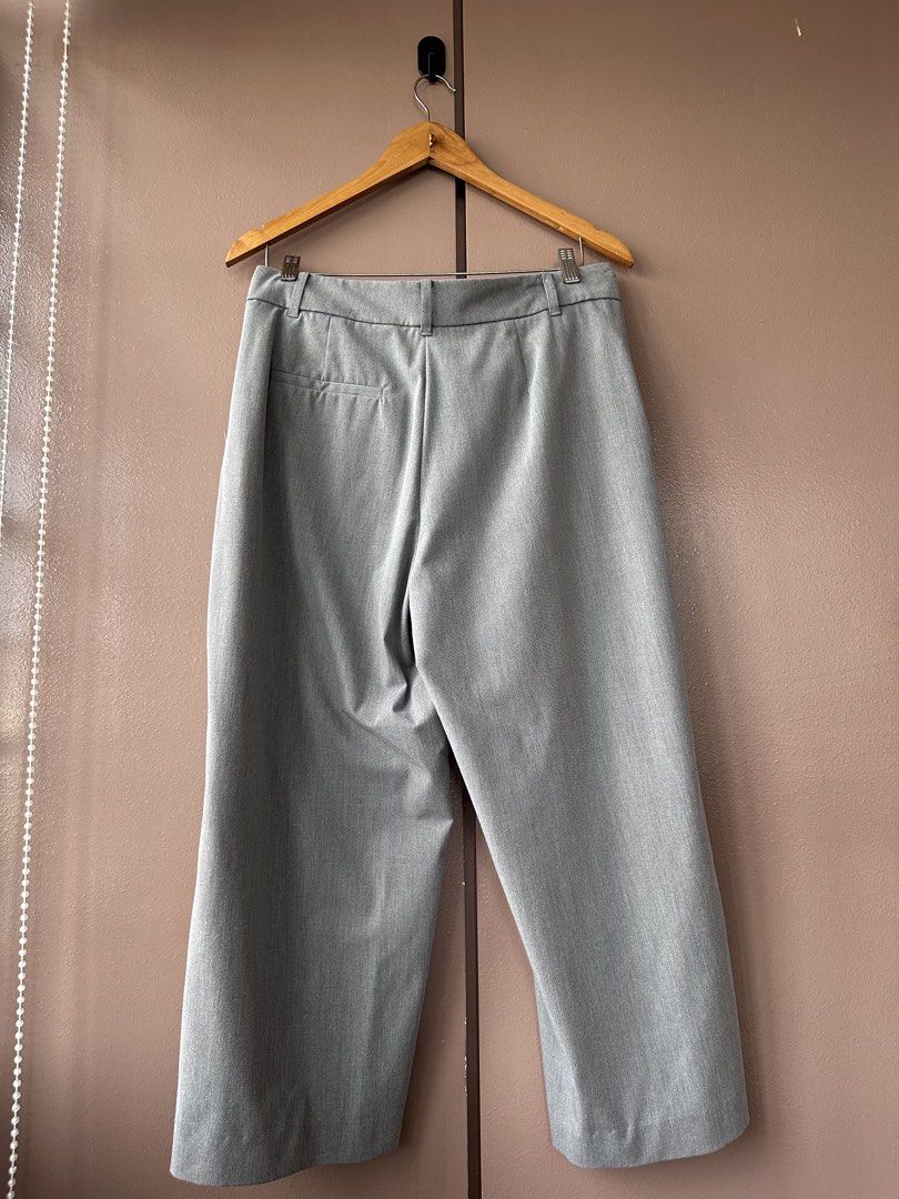 Grey Mango trousers (Category: Other Bottoms) located in Abucay. Submitted by closetofaca (Listing ID 1468799845, Image 2). Description: Waist: up to 32” .