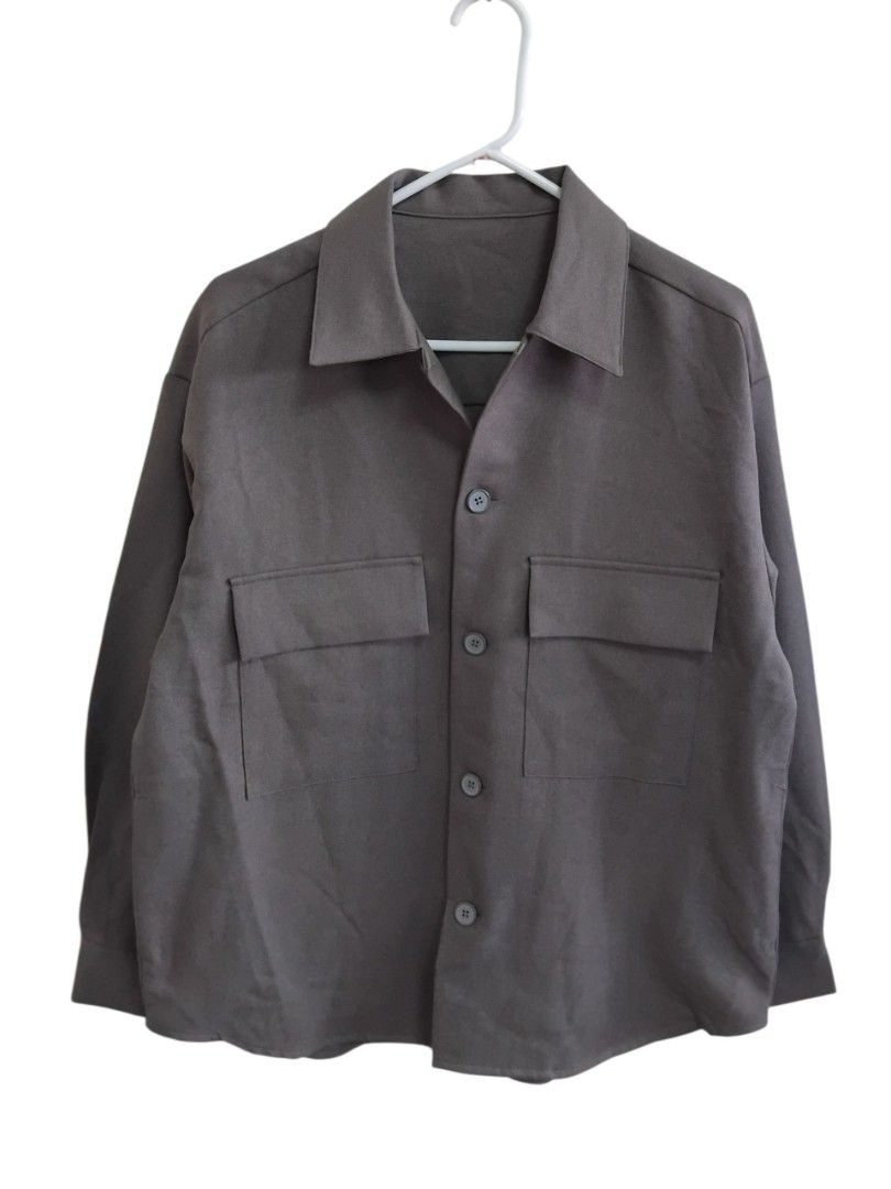 GU by UNIQLO Oversized CPO Overshirt Jacket (Category: Coats, Jackets and Outerwear) located in Pasig City. Submitted by hustlexcurate (Listing ID 1468726573, Image 1). Description: GU by UNIQLO Oversized CPO Overshirt Jacket Size S on tag fits LARGE Dimensions: 23X29.