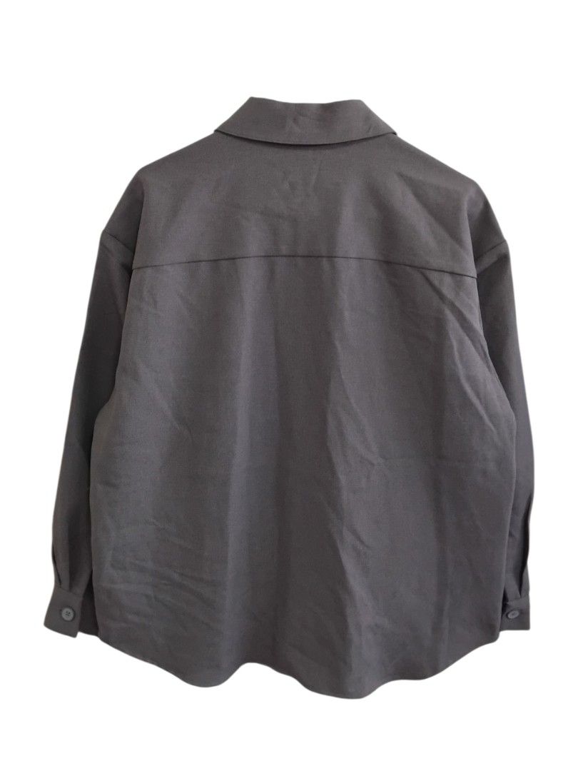 GU by UNIQLO Oversized CPO Overshirt Jacket (Category: Coats, Jackets and Outerwear) located in Pasig City. Submitted by hustlexcurate (Listing ID 1468726573, Image 3). Description: GU by UNIQLO Oversized CPO Overshirt Jacket Size S on tag fits LARGE Dimensions: 23X29.