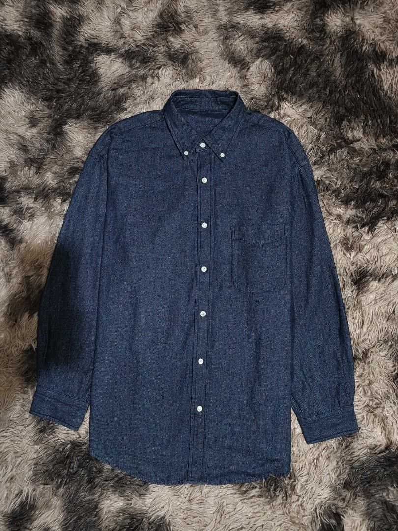 GU Denim Button-Down Shirt (Dark Indigo) (Category: Formal Shirts) located in Manila. Submitted by 1126mnl. (Listing ID 1468777723, Image 1). Description: Excellent condition (None) Issue 10/10 Color rate Size Medium Quezon city, Philippines📍.