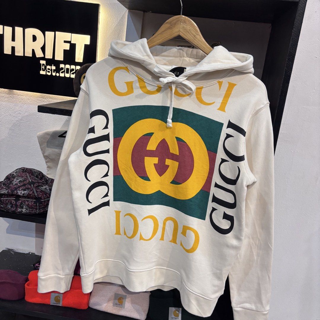 Gucci GG Big logo (Category: Luxury Apparel) located in Rizal. Submitted by doyskie.star (Listing ID 1468736600, Image 2). Description: Gucci GG Big logo 21 x 26 Good condition Complete tags.