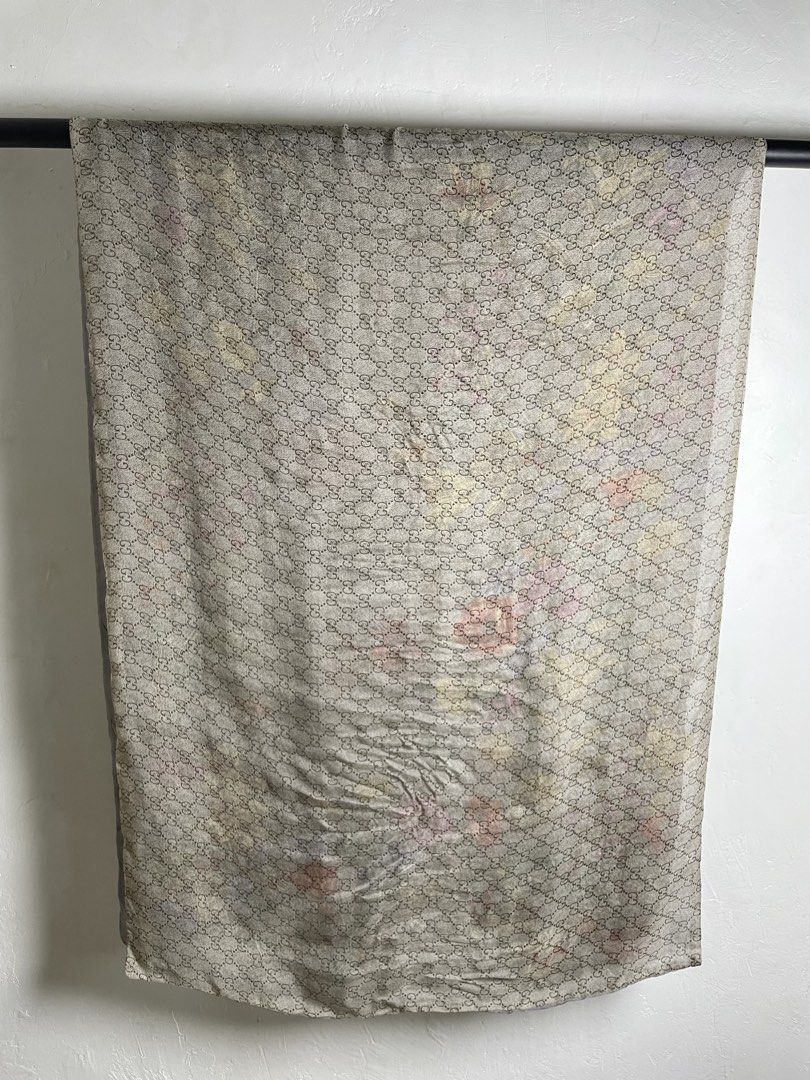 Gucci GG floral pattern silk scarf (Category: Scarves) located in Cebu City. Submitted by thrifted.john (Listing ID 1468912152, Image 2). Description: Gucci GG floral pattern silk scarf - Width 25 - Length 67 - Excellent / Asnew - 10/10 colorate & condition - no issue 2,850 Loc: Cebu Unli Vc, vouch.