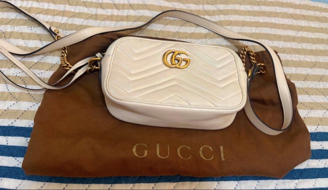 gucci marmont (Category: Luxury Bags & Wallets) located in San Juan City. Submitted by valenzcloset (Listing ID 1468897103, Image 1). Description: .