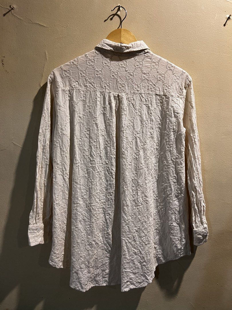 Gucci monogram (Category: Longsleeves) located in Davao. Submitted by triple_t_thrift (Listing ID 1468868719, Image 2). Description: Cut neck tag -Off/legit.