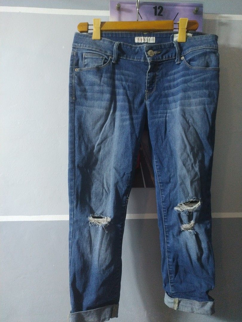 Guess jeans (Category: Jeans) located in Manila. Submitted by timtam04 (Listing ID 1468864246, Image 1). Description: 18 inches waistline stretchable.