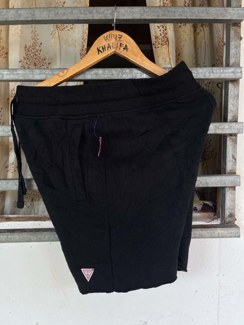 guess short (Category: Shorts) located in Rizal. Submitted by saint-nike11 (Listing ID 1468752394, Image 2). Description: guess short small 30 to 32 bewang haba 18 600 + sf.