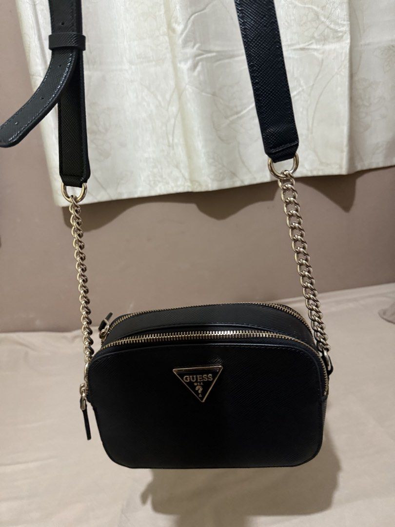 Guess cross body bag (Category: Cross-body Bags) located in Cotabato. Submitted by ally.salik (Listing ID 1468810736, Image 2). Description: used only for few times. bought it for almost 7k at glorietta. i’m switching to light slouchy bag like baggu. still negotiable for sure buyers..