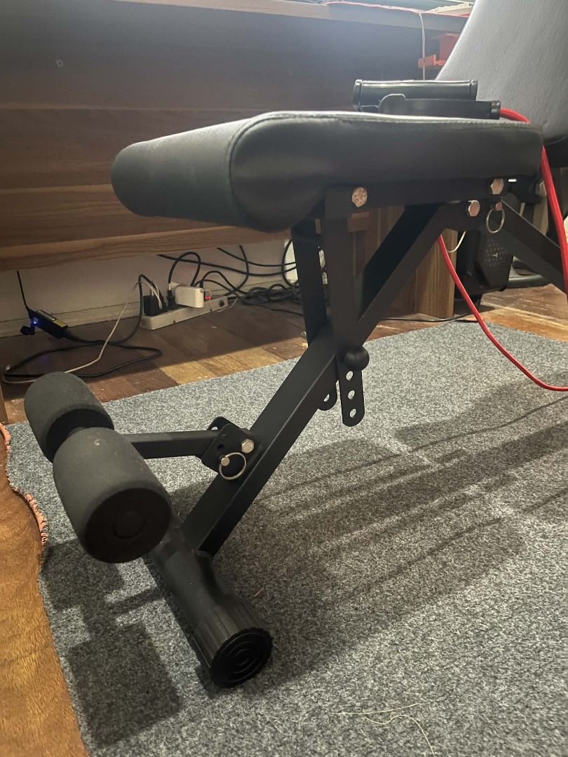 Gym Bench (Category: Weights & Dumbbells) located in Quezon City. Submitted by adperez26 (Listing ID 1468799232, Image 3). Description: Gym Bench Bought last March 2026 RFS: not being used Loc: QC west ave Price negotiable All inclusions shown in the photo PM if interested.
