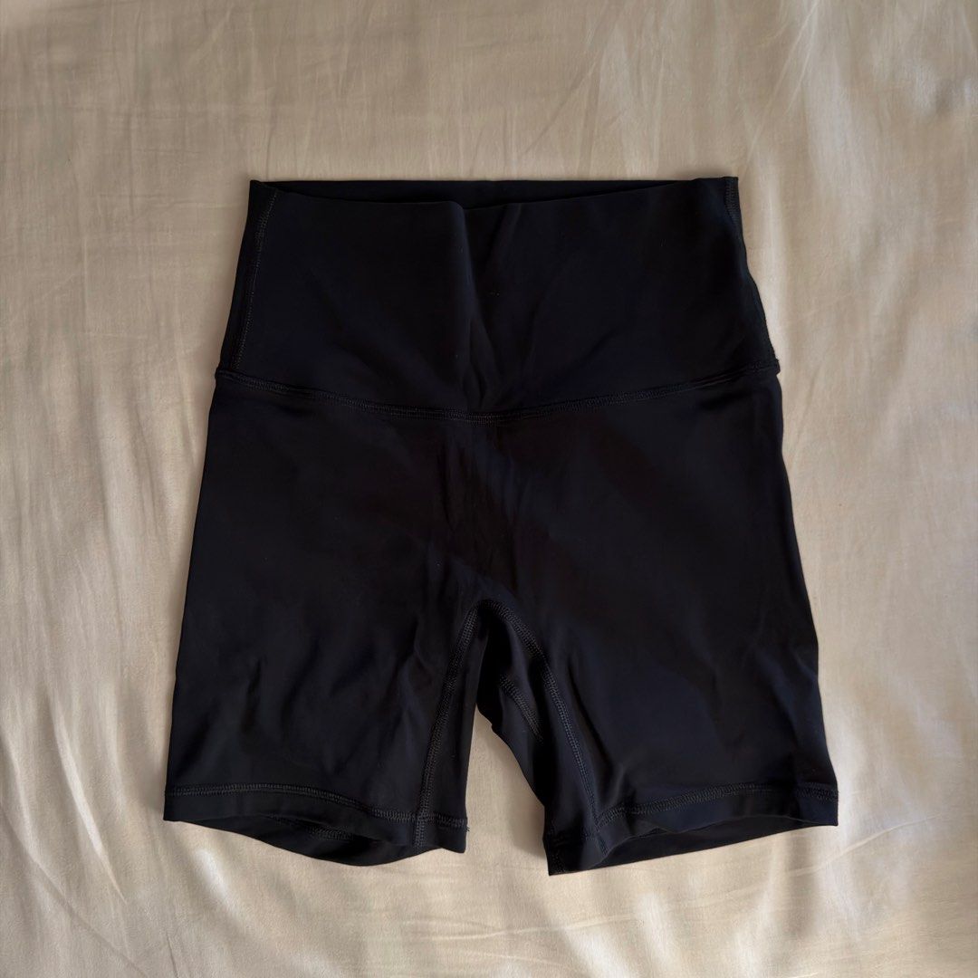 Gym Fitted Shorts (Category: Activewear) located in San Pedro. Submitted by kimcleansout (Listing ID 1468741409, Image 2). Description: Material: 80% nylon, 20% spandex Pattern Type: Solid Pants Length: Short Style: Casual Size: S Length: 37 cm Hip: 34 cm Waist: 26.5 cm.