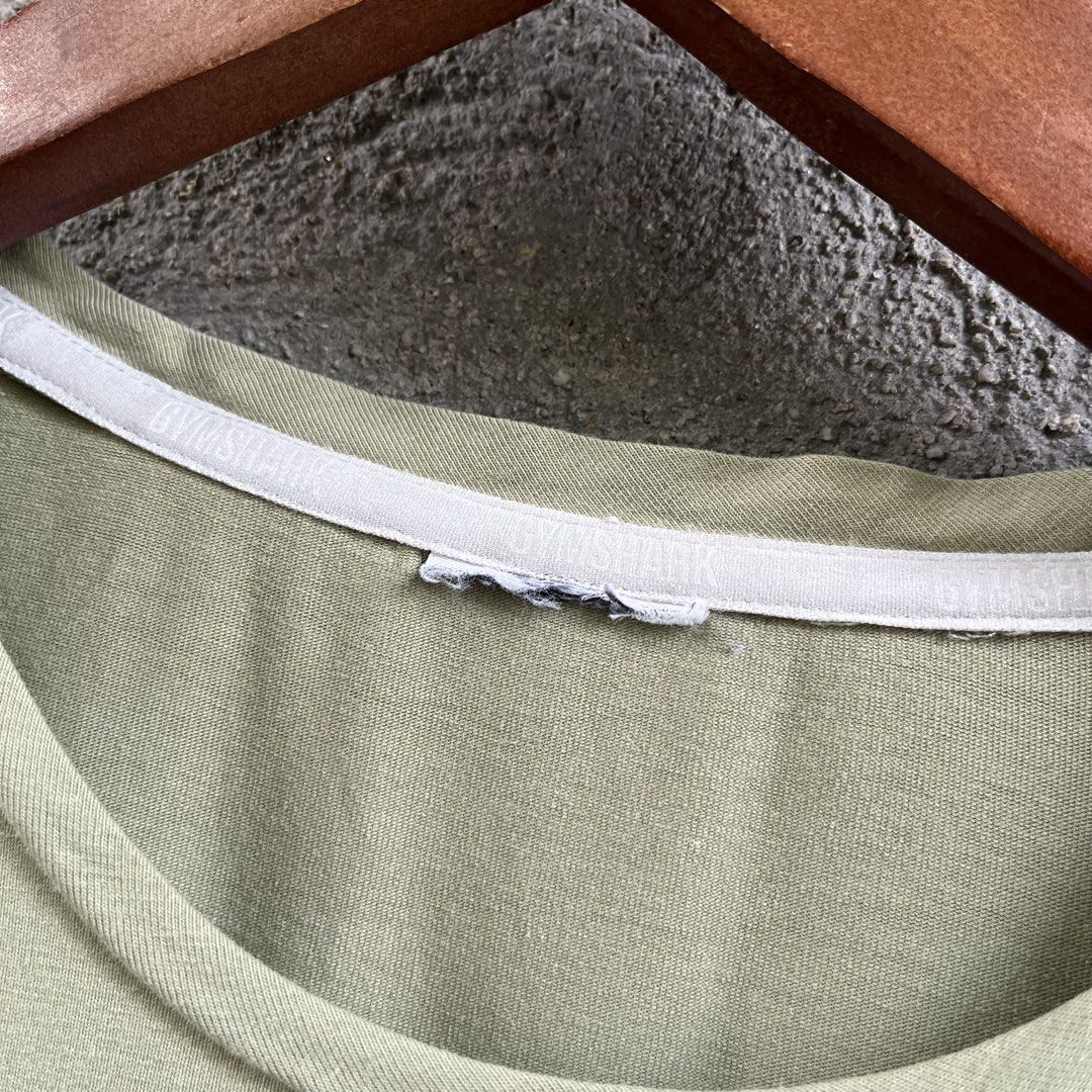 GYMSHARK (Category: Activewear) located in Manila. Submitted by flippinn (Listing ID 1468801845, Image 3). Description: Medium 20W 28L Cut Necktag, Cut washtag Need wash Lalamove or J&t Express + Shipping fee.