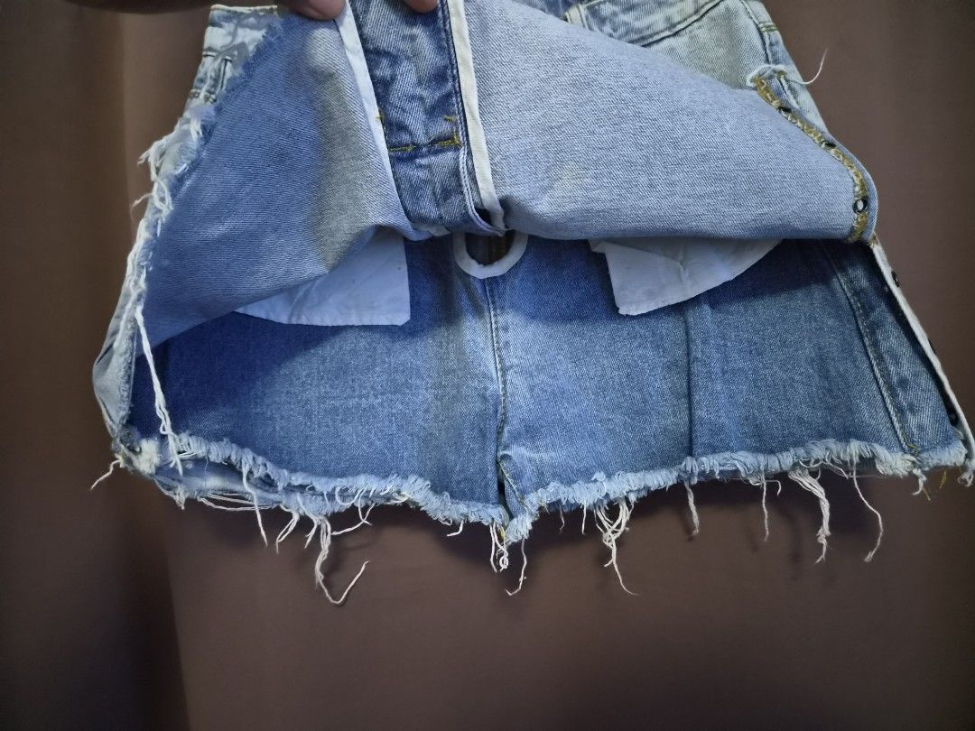 Hard Denim Skirt 26 (Category: Skirts) located in Malolos. Submitted by aemcloset (Listing ID 1468887442, Image 3). Description: size 26 length 13 hard denim.