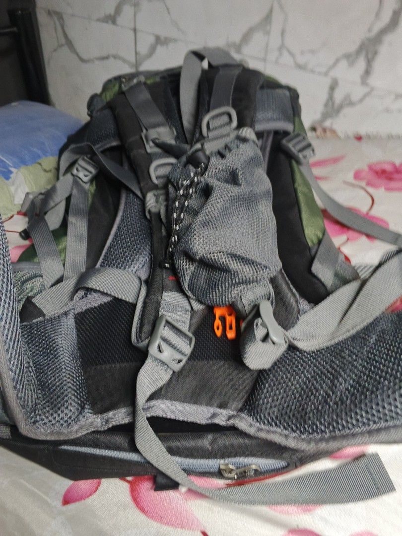 Harkor 40+5liters Backpack (Category: Backpacks) located in Quezon City. Submitted by haliparot61 (Listing ID 1468749838, Image 2). Description: pickup at Diana store tabi ng litex apartelle entrance commonwealth QC.
