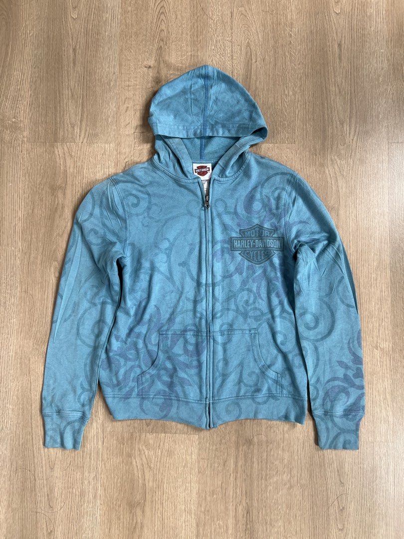 Harley Davidson ZIP-UP HOODIE (Category: Coats, Jackets and Outerwear) located in Angeles City. Submitted by mark.happenss (Listing ID 1468782693, Image 1). Description: HARLEY DAVIDSON “CALIENTE TEXAS” ZIP-UP HOODIE Waist: 18 Length: 22.