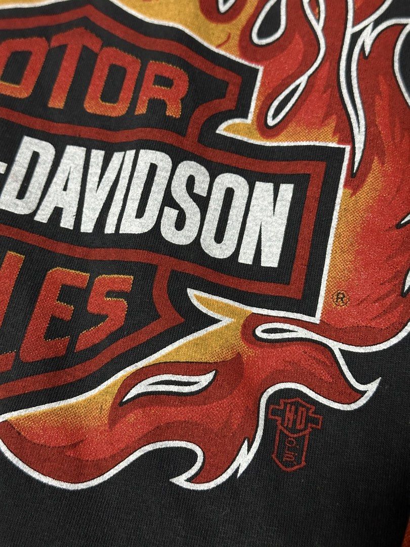 Harley-Davidson "Red Flame" long-sleeve t-shirt (Category: Tshirts & Polo Shirts ) located in Quezon City. Submitted by rackculture (Listing ID 1468809074, Image 3). Description: 👕 Size XLarge 23 width 29 length 🧵Single Stitch All the Way 🏷️ HD on Tag ₱ 1,800 only 📩 Message us to order .