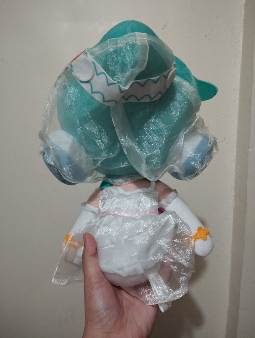 Hatsune Miku White Wedding Dress Version (Category: Plushies & Soft Toys) located in Manolo Fortich. Submitted by akane1997 (Listing ID 1468866722, Image 2). Description: Kindly manage your expectations ♡ These are preloved. Some items have stains due to storage, so kindly wash them again ♡ Location: Manolo Fortich, Bukidnon Can do meet ups within Manolo, Malaybalay, Valencia and Maramag ♡.