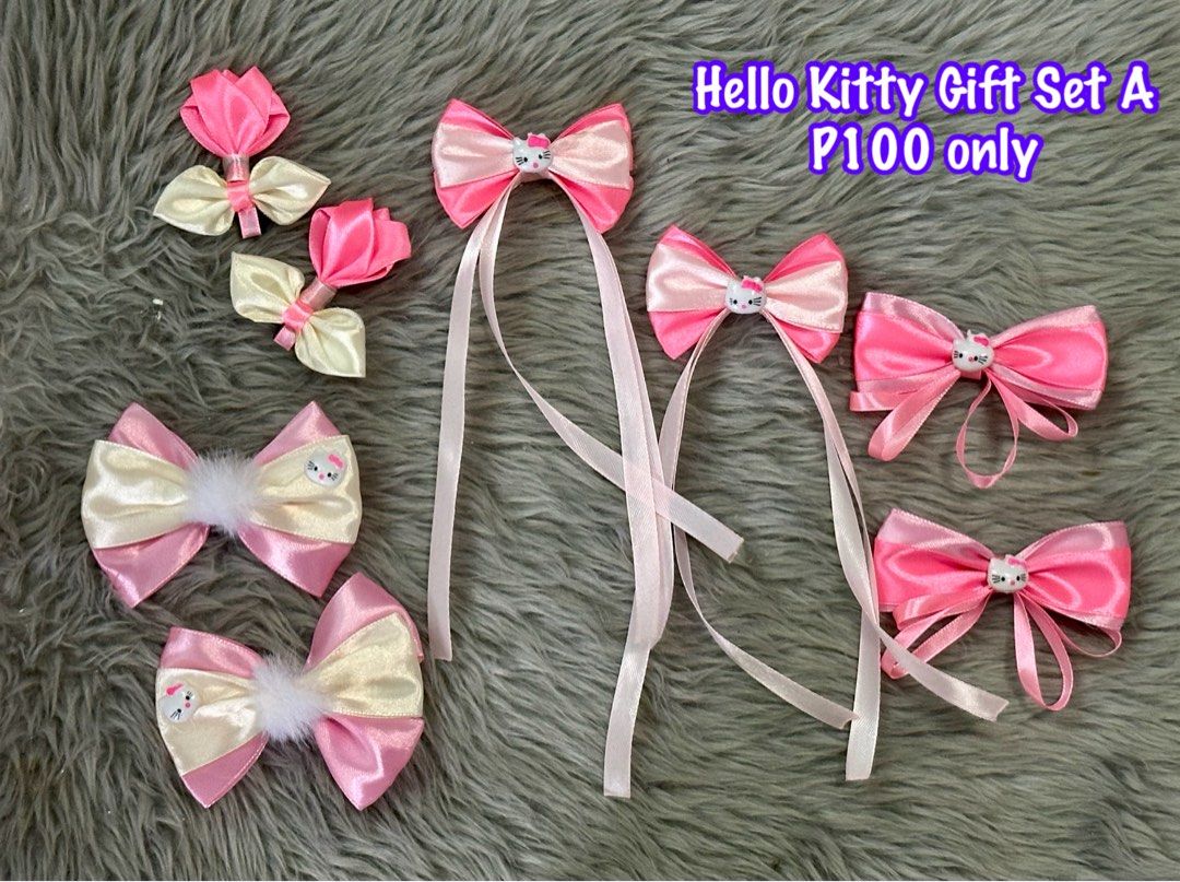 Hello Kitty Handmade Hair Clips Gift Set (Category: Babies & Kids Fashion) located in Tarlac. Submitted by ej202177 (Listing ID 1468751025, Image 1). Description: P100 only 4 pairs na 3 sets available Pang gift sa inaanak, pamangkin, kapatid, anak Location: Tarlac .