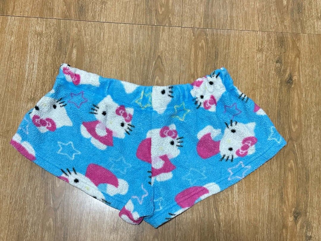 Hello kitty sleep wear short (Category: Shorts) located in Manila. Submitted by y2k_neggy (Listing ID 1468804094, Image 2). Description: Excellent condition/ No flaws Size:Small Dm me!!.