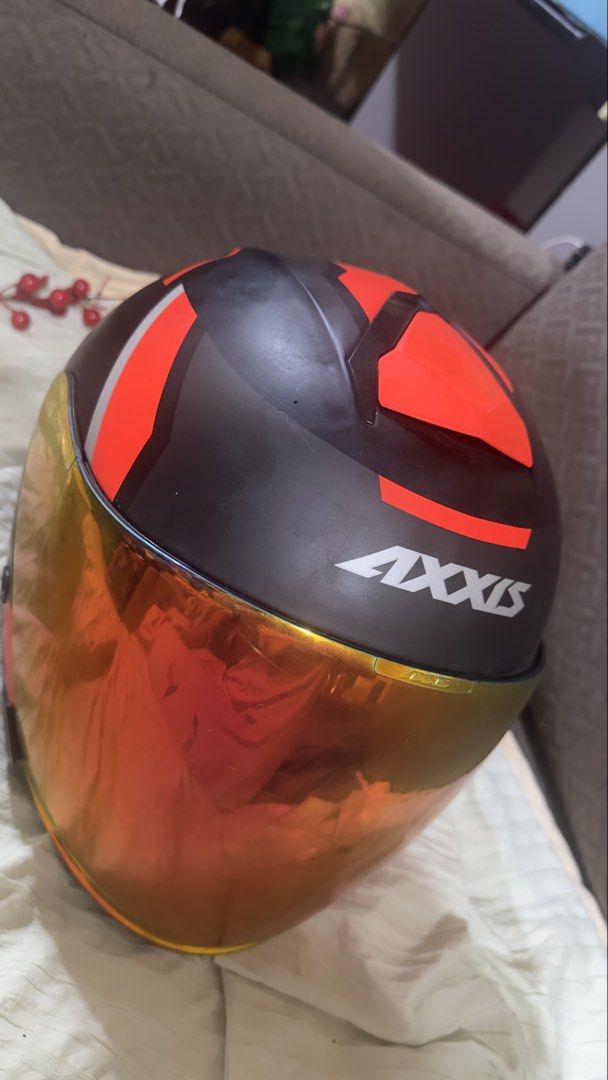 Helmet (Category: Other Sports Equipment and Supplies) located in Manila. Submitted by ivyfv04 (Listing ID 1468741754, Image 3). Description: Axxis helmet Medium- 57-58 size.