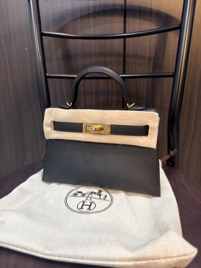 Hermes Mini Kelly Black Noir (Category: Cross-body Bags) located in Taguig. Submitted by cassiethorpe (Listing ID 1468822556, Image 1). Description: Comes with dustbag.