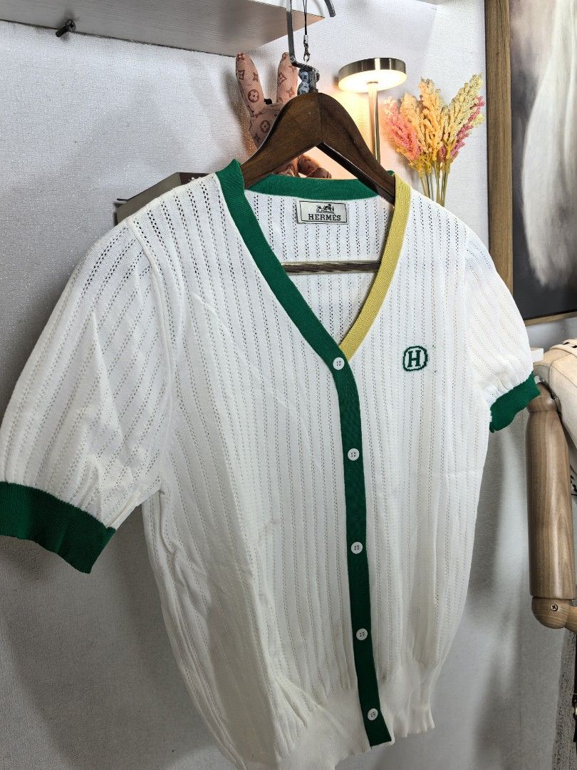 Hermes nitted tops (Category: Luxury Apparel) located in Baguio. Submitted by ashzachary (Listing ID 1468877829, Image 3). Description: Hermes nitted tops Condition :Excellent condition Color rate 10/10 Size :small Inches:W17. 5/L21. 5 No issues No flaws Super ganda sa personal Pm. More details Good quality Plsss 📌No Bogus 📌No return MOP What you see is what you get PALAWAN, CEBUNA GCASH AND BDO Reminder😊 We're selling thrifted clothes so plea