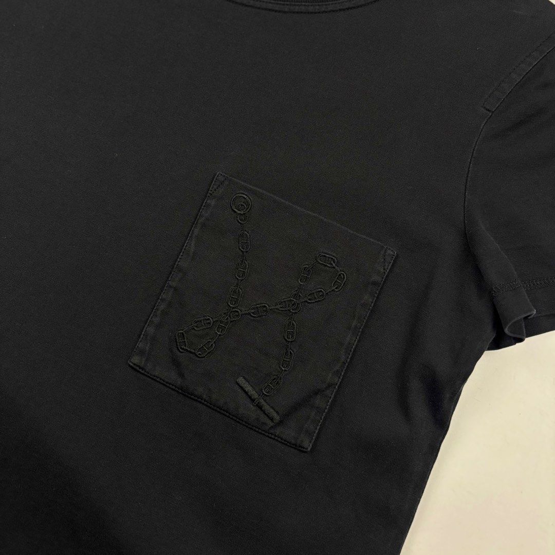 Hermes Pocket Tee (Category: Shirts) located in Makati City. Submitted by ragrepository (Listing ID 1468728630, Image 3). Description: Hermes Pocket Tee Tagged as 36 Length- 22.5” Pit to pit- 17.5” Sleeves- 6” Shoulder-16” Condition-9/10 Flaw- Minimal signs of wear .