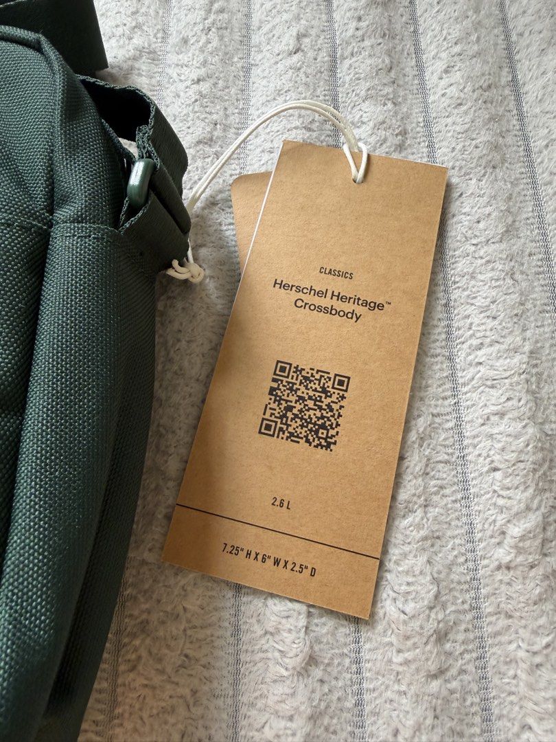 Herschel Crossbody Bag (Category: Sling Bags) located in Quezon City. Submitted by allendeee (Listing ID 1468713973, Image 3). Description: For sale herschel crossbody bag 2,500 each brandnew +sf Location: quezon city.