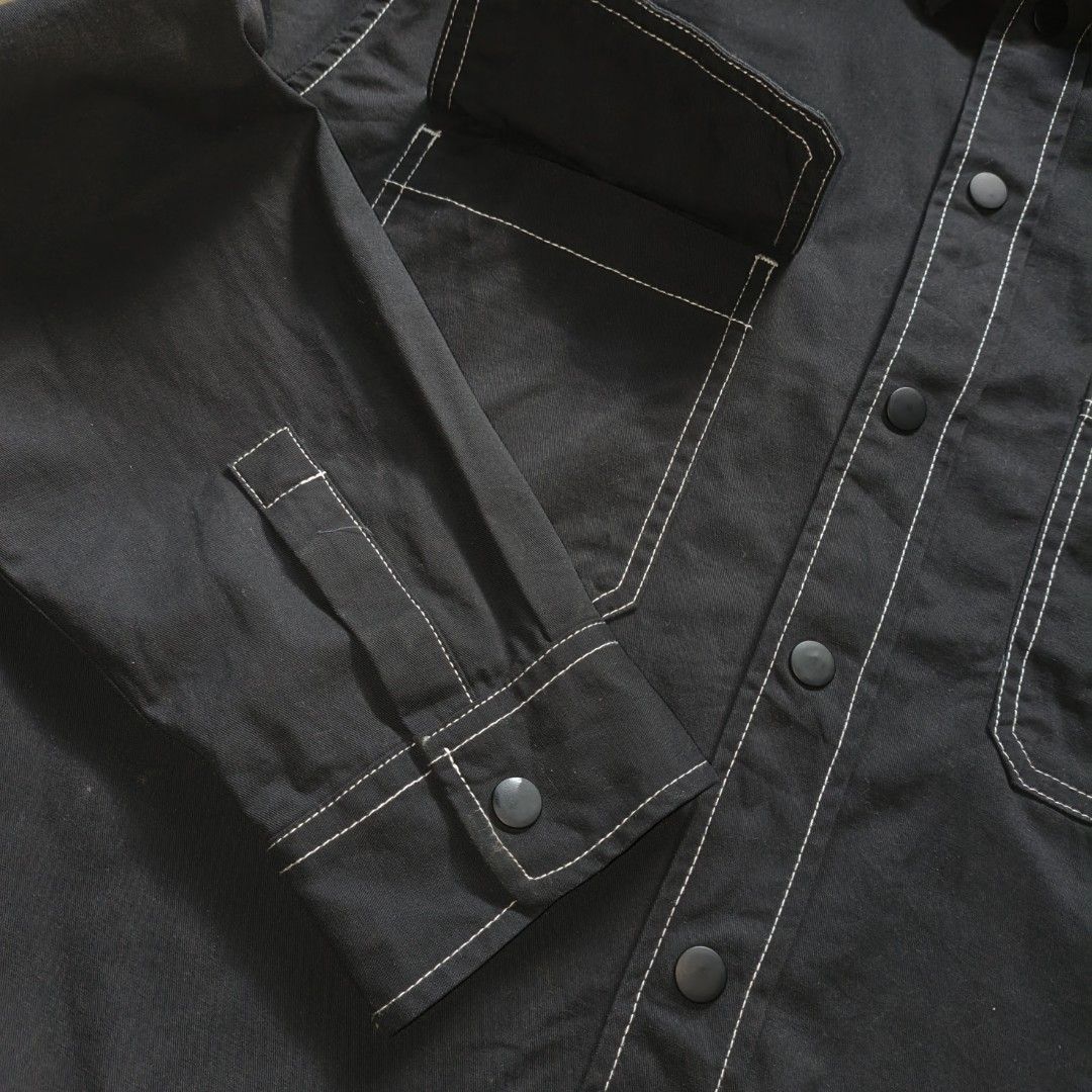 H&M DOUBLE POCKET LONG SLEEVE BUTTON DOWN (Category: Coats, Jackets and Outerwear) located in Cebu City. Submitted by looterofthe_dead05 (Listing ID 1468870355, Image 3). Description: Width×Length: 24.5×28 ‎Size: Large on tag can fit XLARGE ‎Color rate: 9.7/10 ‎Issue: None ‎Color may vary due to lighting ‎This item is thrifted ‎Please manage your expectations ‎Washed weady to wear ‎Excellent Condition ‎Ship Nationwide ‎Price+sf ‎MOP(GCASH) ‎LOC: 