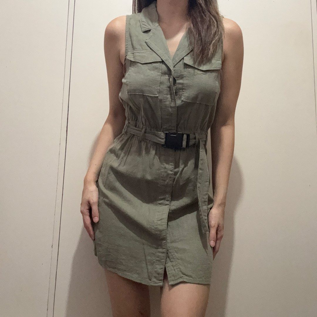 H&M Green Button Down Sleeveless Dress (Category: Dresses) located in Antipolo. Submitted by nicnicbg (Listing ID 1468746646, Image 1). Description: fabric is 100% cotton.
