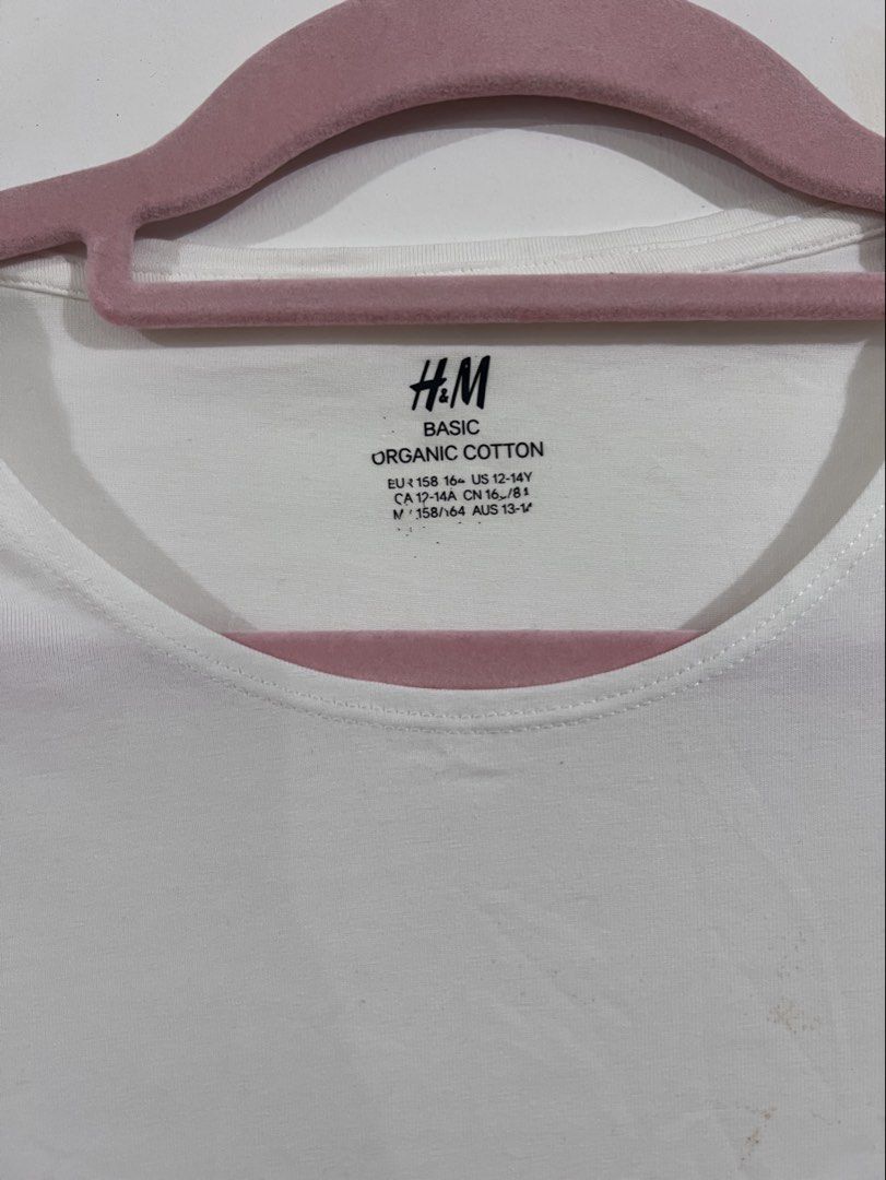 H&M Longsleeves Top 12-14 (Category: Babies & Kids Fashion) located in Bacoor. Submitted by pktd10 (Listing ID 1468723787, Image 2). Description: .