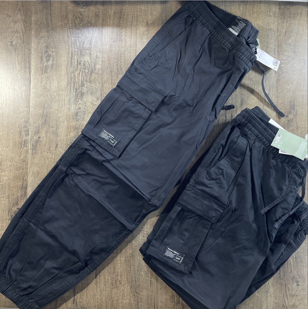 H&M mens cargo black Onhand (Category: Jeans) located in Quezon City. Submitted by akieo (Listing ID 1468730915, Image 1). Description: H&M mens cargo - Price 1k each only‼️ Brand new with tag Color Black Sizes S M L XL Qc Shipping available .