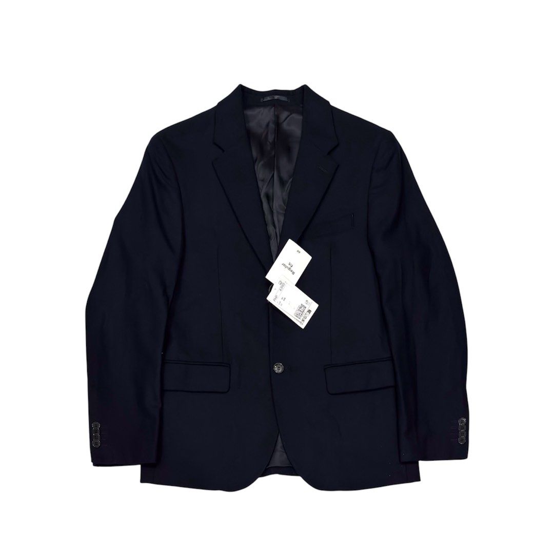 H&M MENS REGULAR FIT WOOL BLEND SUIT BLAZER (Category: Coats, Jackets and Outerwear) located in Pasig City. Submitted by realversion_apparel (Listing ID 1468781036, Image 1). Description: CONDITION: BRAND NEW WITH TAGS SIZE: MEDIUM COLOR: NAVY MOP: - MAYA - GCASH COURIER: - LALAMOVE FOR SAME DAY DELIVERY - J&T FOR OUTSIDE MM NOTE: COLOR MAY VARY DUE TO LIGHTING MEASUREMENTS LENGTH: 29 WIDTH: 21 1/2 SLEEVE: 24 3/4 SHOULDER: 18 1/4 PRICE: 2990.