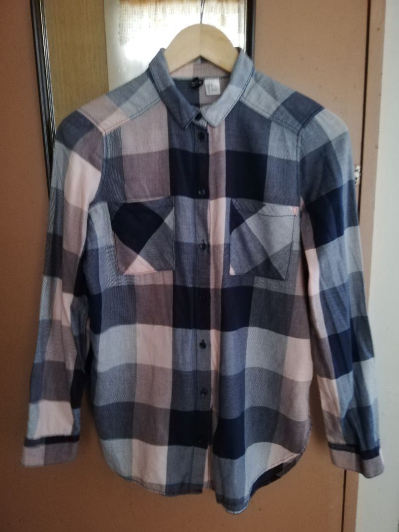 H&M Plaid Button-Down Shirt (Category: Longsleeves) located in Makati City. Submitted by bananafishph (Listing ID 1468761318, Image 1). Description: - Pattern: Blue, pink, and grey plaid -Material: Cotton -Size: US 2 on tag but can fit S-M - Condition: No issues. Clean and washed. 10/10 -Personally owned by seller and not from ukay ******************* MOP: Gcash, BPI, Maya only. Shipping Fee is shouldered by the buyer Shipping via J&T, Lalamove, 