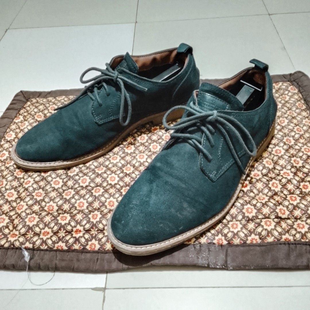 H&M shoes (Category: Casual Shoes) located in Manila. Submitted by md_restored_shoes.ph2 (Listing ID 1468856626, Image 2). Description: HM shoes (Original) Pwede pang araw araw Size 9(best fit for 9-9.5) Location: North Caloocan.