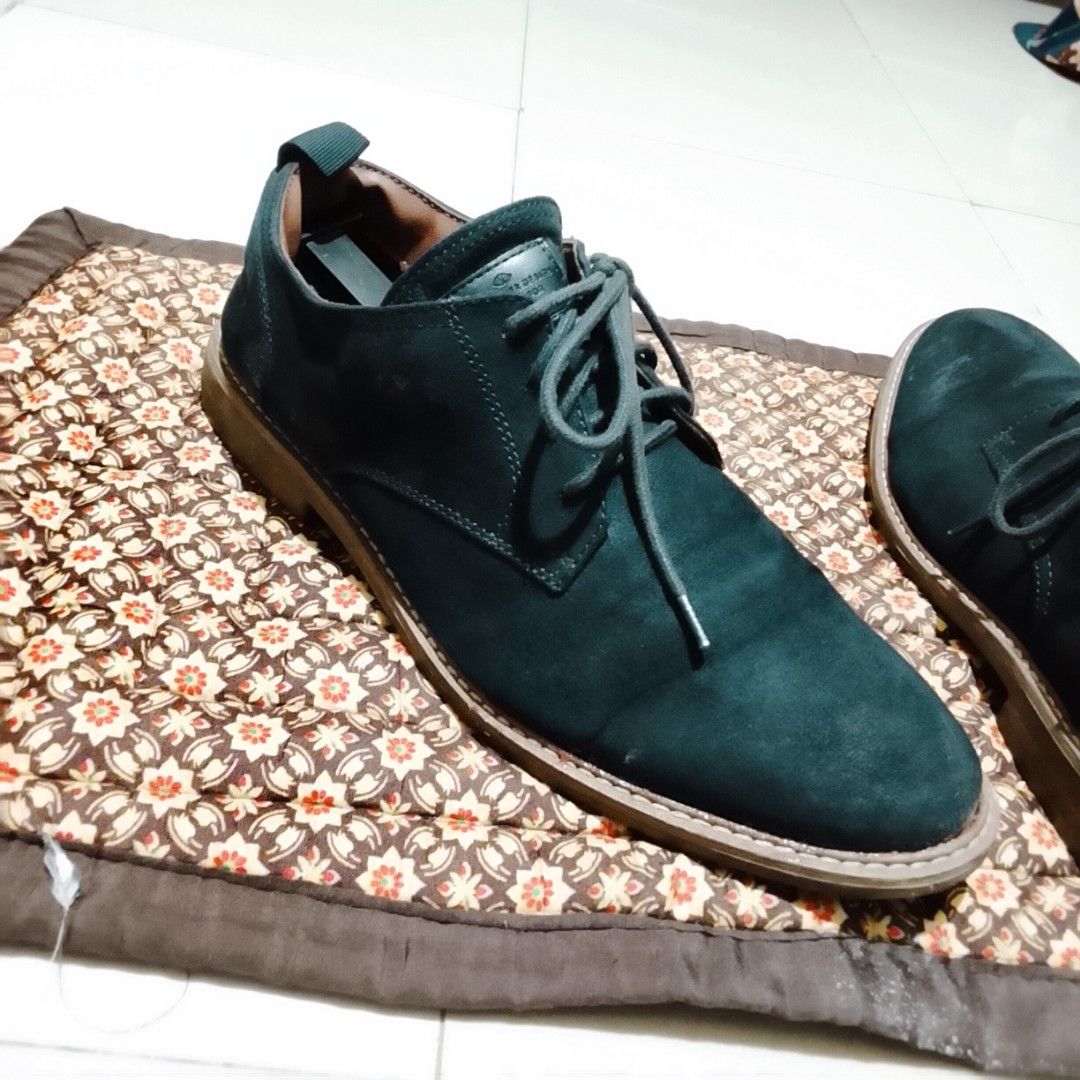 H&M shoes (Category: Casual Shoes) located in Manila. Submitted by md_restored_shoes.ph2 (Listing ID 1468856626, Image 3). Description: HM shoes (Original) Pwede pang araw araw Size 9(best fit for 9-9.5) Location: North Caloocan.
