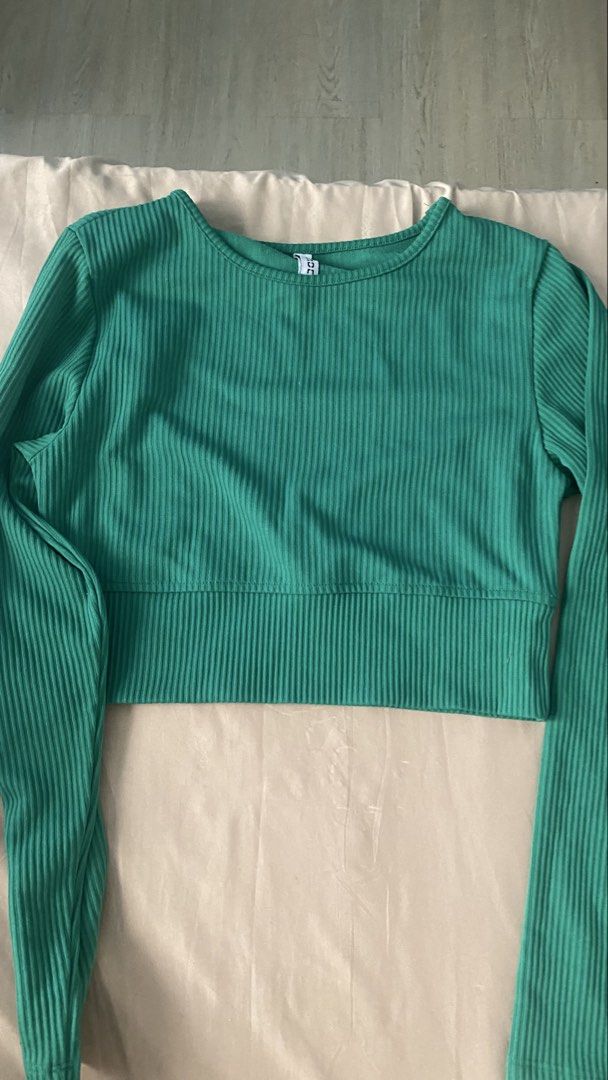 h&m uniqlo mango tops (Category: Shirts) located in Manila. Submitted by rumyewn (Listing ID 1468791581, Image 3). Description: all are xs - s rfs: decluttering 100-150 each.