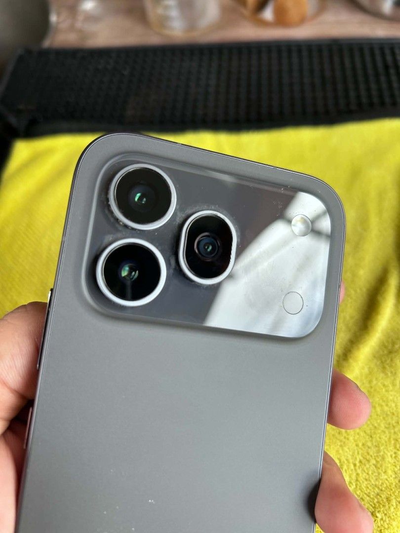 Honor 600 pro 5G (Category: Android Others) located in Pasig City. Submitted by jerecksuropia (Listing ID 1468856272, Image 1). Description: For Sale Only Pasig Area! 3months Old bought for 49999 complete set medyo madumi lang sa picture pero goods naman.