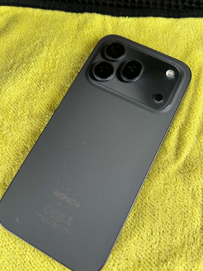 Honor 600 pro 5G (Category: Android Others) located in Pasig City. Submitted by jerecksuropia (Listing ID 1468856272, Image 2). Description: For Sale Only Pasig Area! 3months Old bought for 49999 complete set medyo madumi lang sa picture pero goods naman.