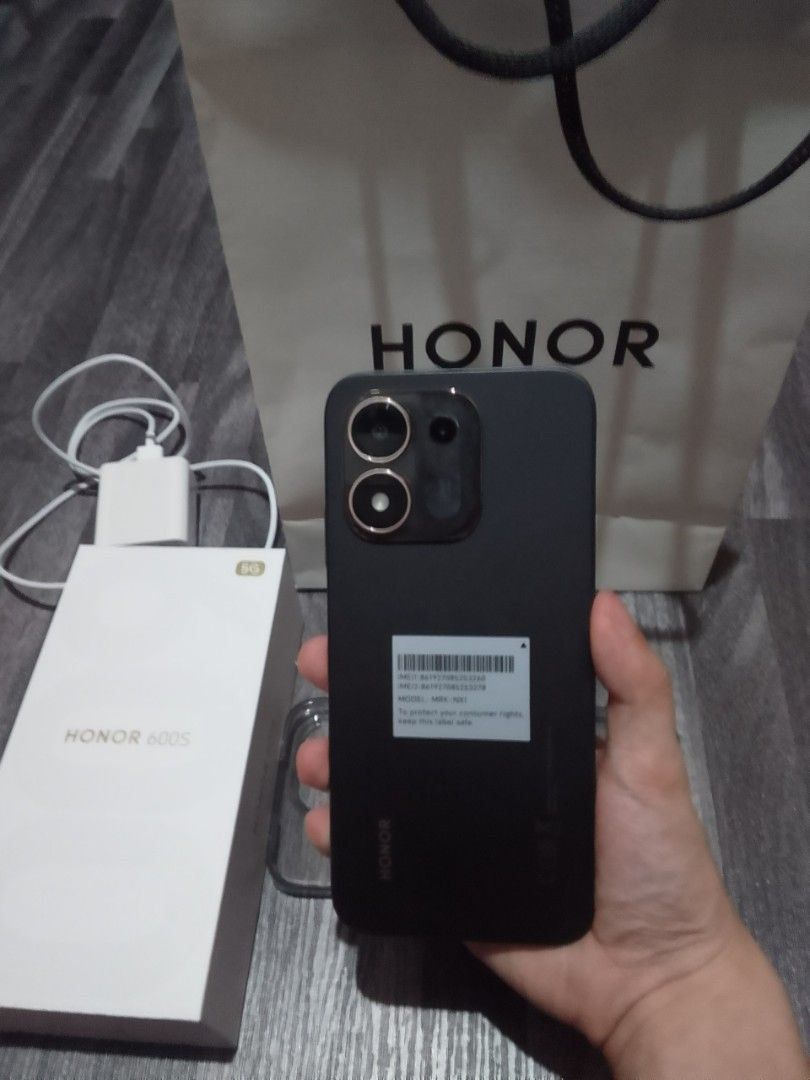 HONOR 600S 5G (Category: Android Others) located in Manila. Submitted by justffur (Listing ID 1468867514, Image 2). Description: 📱 FOR SALE: HONOR 600S 5G (256GB) Good for gaming Condition: Brand New Color: Velvet Black Complete with original box and accessories. Location: Pasay City Send a message or PM for inquiries! .