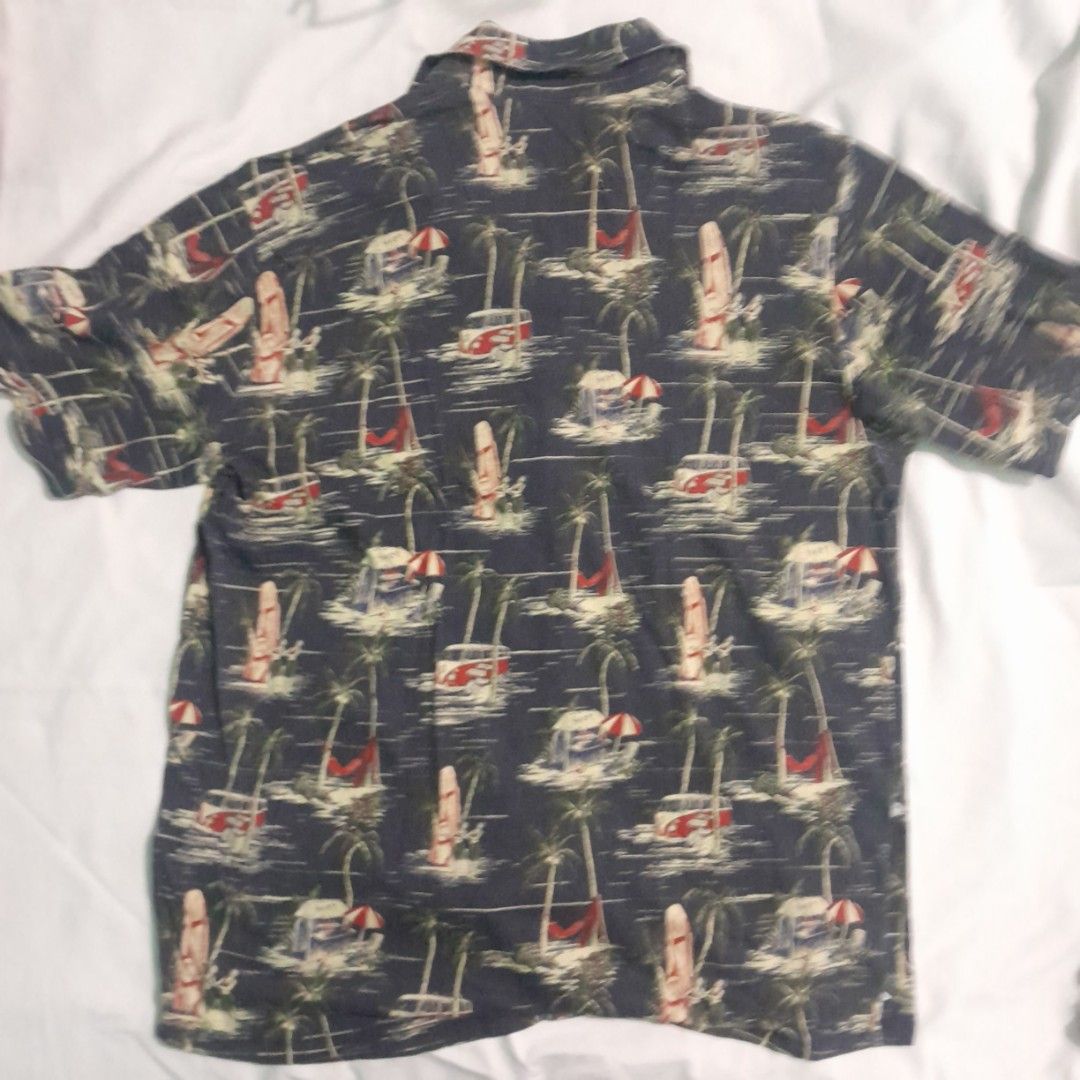 House Brand Hawaiian Polo (Category: Tshirts & Polo Shirts ) located in Silang. Submitted by jambapparel (Listing ID 1468776152, Image 2). Description: For Sale House Brand Hawaiian/Summer Polo S on tag but fits L Length - 27 Width - 22 9/10 no issues. color may vary due to lighting ₱299 free shipping.