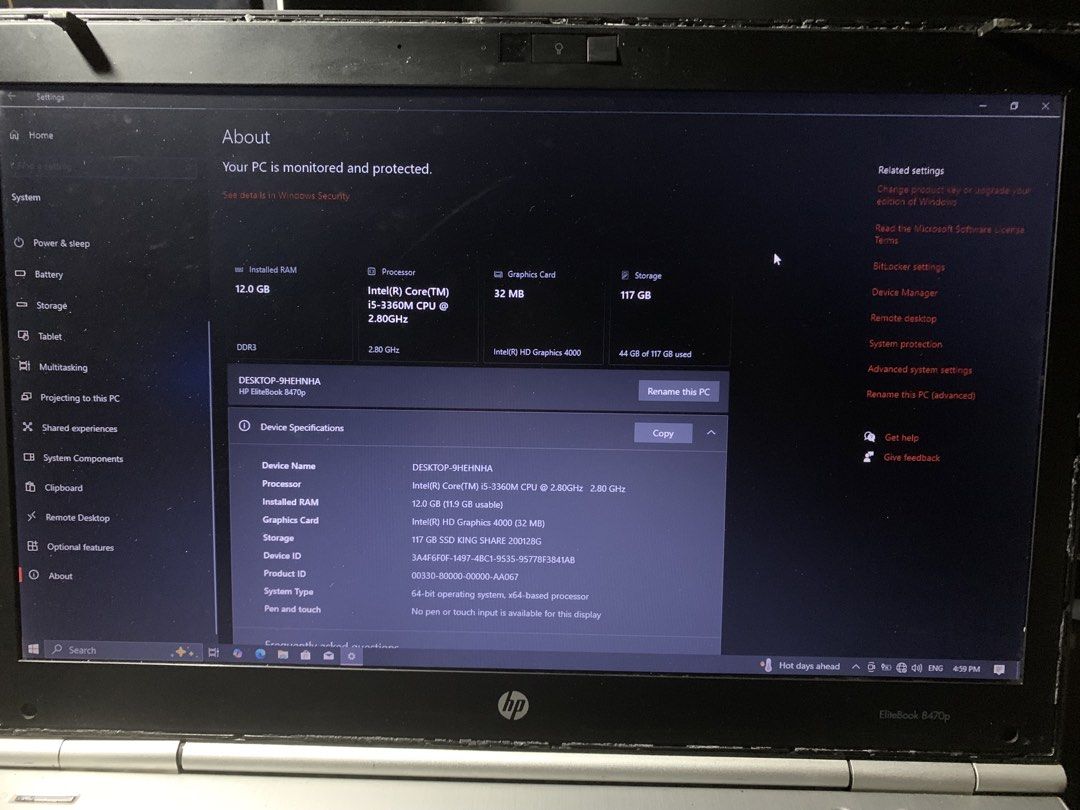 HP EliteBook 8470p (Category: Laptops & Notebooks) located in Malabon City. Submitted by raranretro (Listing ID 1468808431, Image 2). Description: May isang line sa taas ng screen but in good working condition need nakasaksak pag gagamitin nasa pictures ang specs.