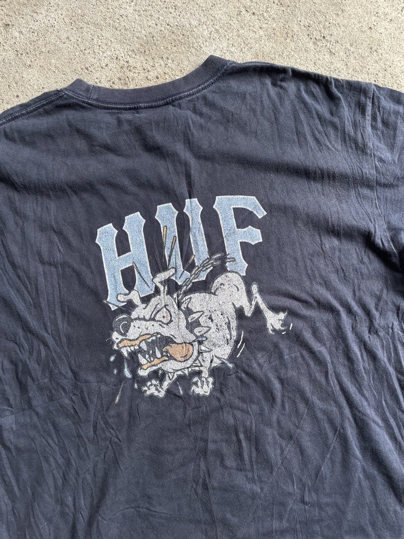 HUF Graphic Dog Tee Black Size L (Category: Tshirts & Polo Shirts ) located in Polomolok. Submitted by madagascarts (Listing ID 1468796529, Image 2). Description: - Brand: HUF - Color: Black - Size: Large (tag attached) - Fit: Short-sleeve with ribbed crew neckline - Details: Small left chest print, large angry bulldog with chain collar and block lettering on the back - Condition: Brand new with tags.