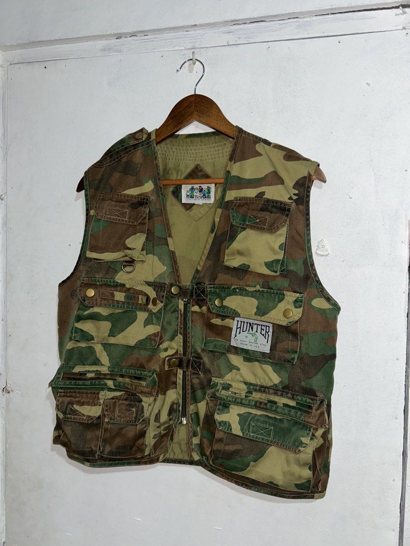 Hunter Vest Camouflage (RARE) (Category: Vests) located in Taguig. Submitted by jamesssssg. (Listing ID 1468741311, Image 3). Description: Hunter Vest Camouflage Excellent Condition No issue/s Dimensions W 22 L 23 .