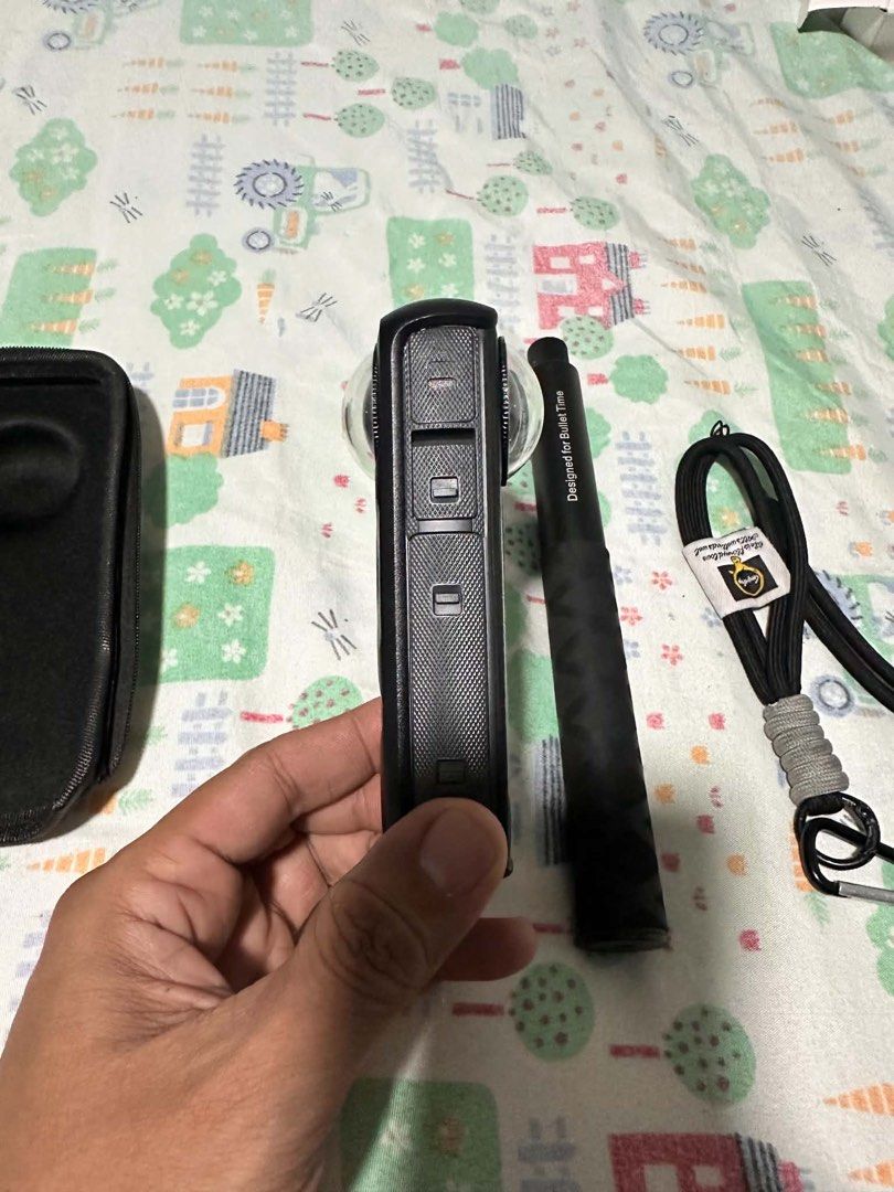 Insta 360 x4 (Category: Cameras) located in Binan City. Submitted by glitteryeyeshadow (Listing ID 1468811549, Image 3). Description: loc: biñan, laguna mod: strictly meetup or lalamove mop: gcash/bank transfer or cash.